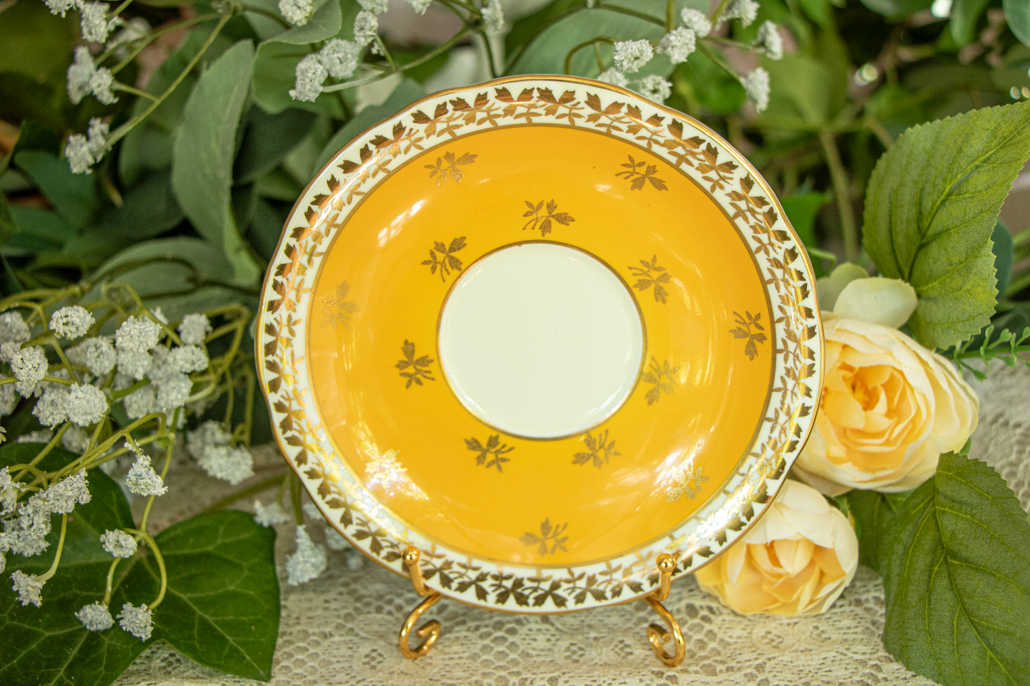 Aynsley Bone China Teacup and Saucer – C880 Pattern – Golden Yellow with Gold Leaf Design – Excellent Condition