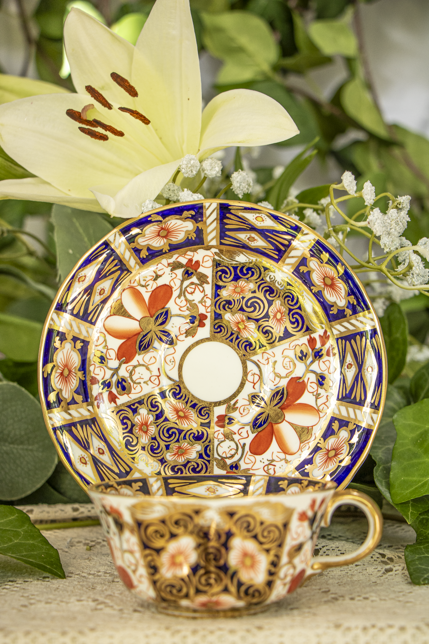 Royal Crown Derby "Old Imari" 2451 Teacup and Saucer – Antique 1929, Excellent Condition