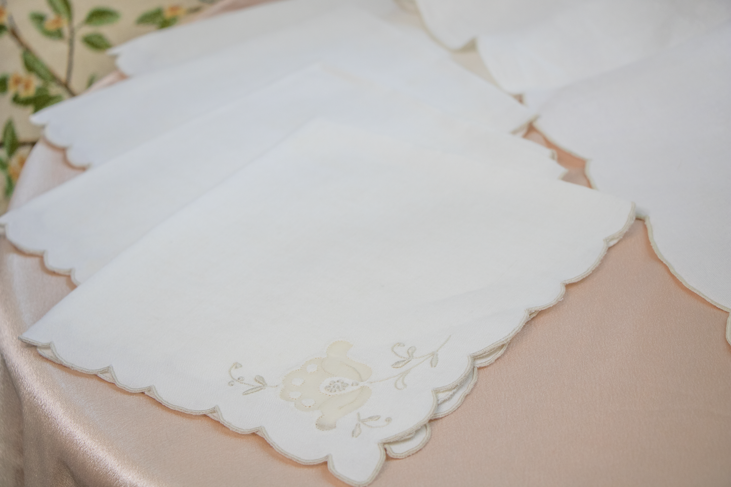 Ivory Linen Tablecloth & Napkin Set – Light Beige Floral Embroidery & Scalloped Edges - 43x43