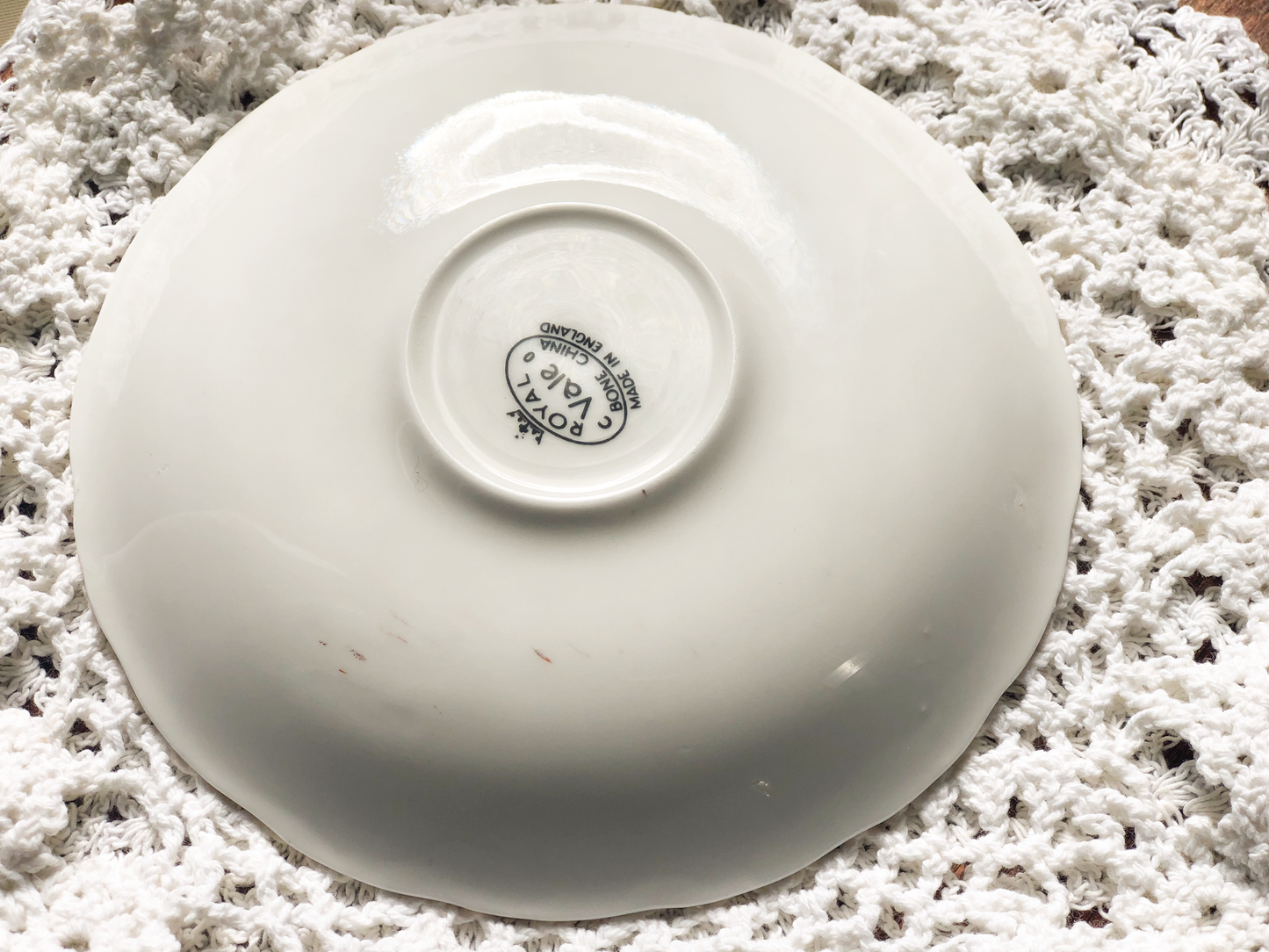 Velvet Rose Elegance – Petals of Grace in Every Pour
