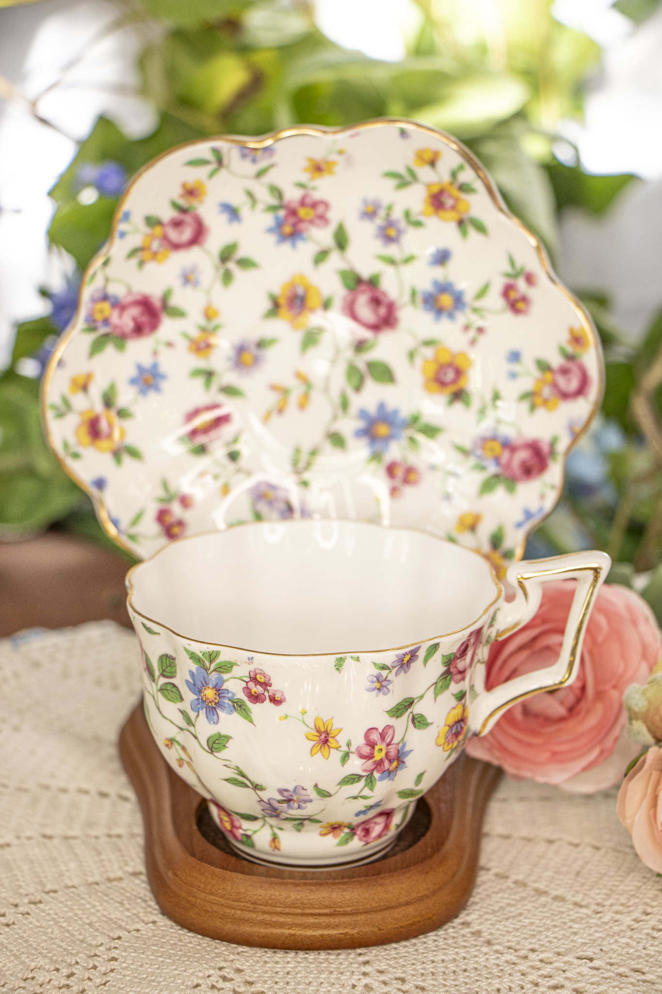 Salisbury England Bone China Teacup and Saucer - Multicolor Floral Spray Pattern #3445, Gold Trim