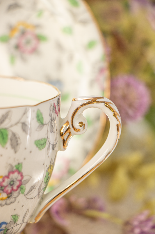 Royal Grafton Bone China Cup & Saucer – Pattern 6506 – England – Excellent Condition