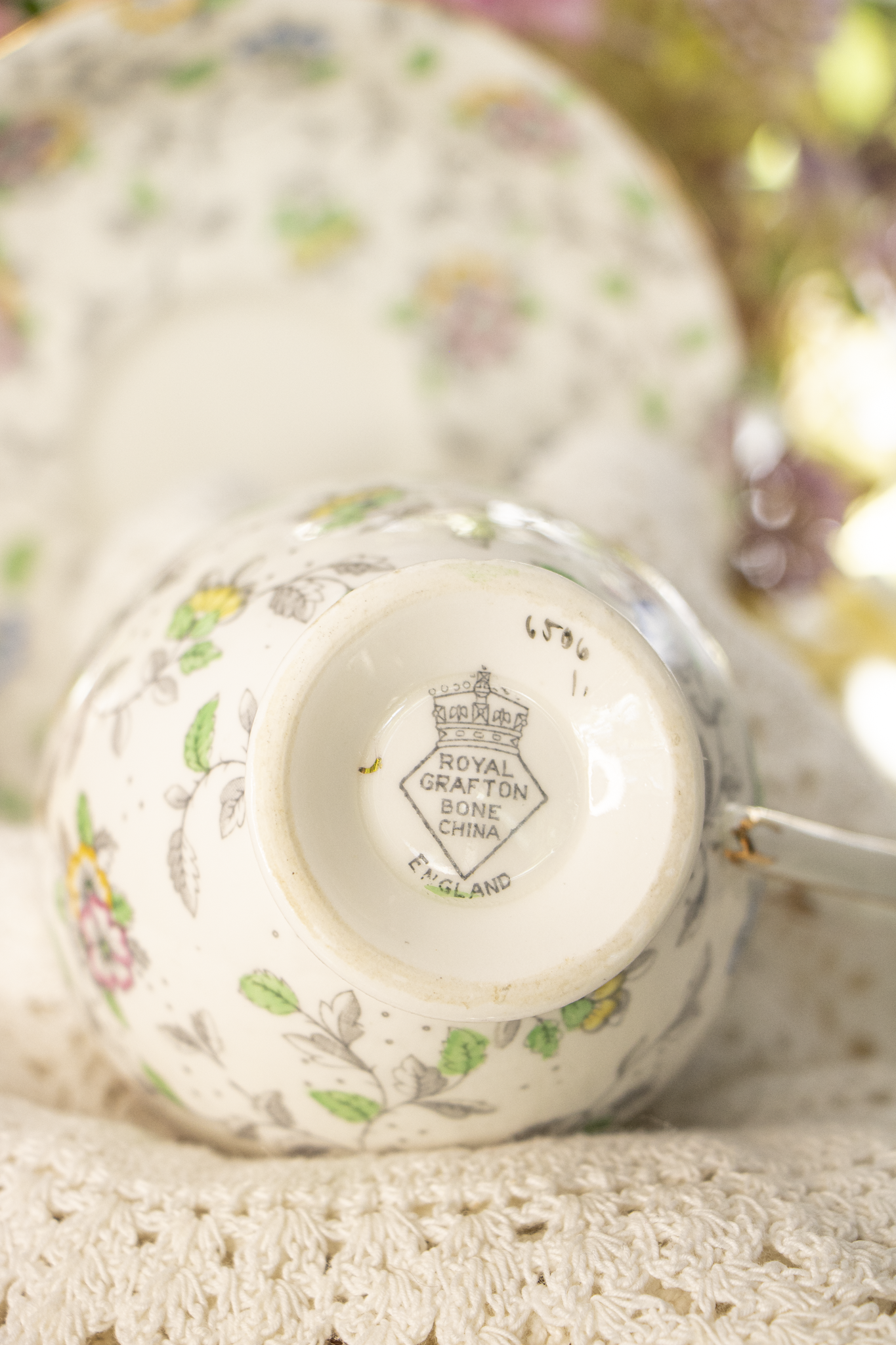 Royal Grafton Bone China Cup & Saucer – Pattern 6506 – England – Excellent Condition