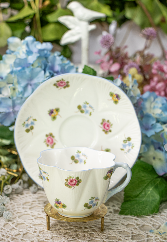 Shelley Fine Bone China Teacup and Saucer Set – "Rose, Pansy, Forget-Me-Not" #13424 – Dainty Shape