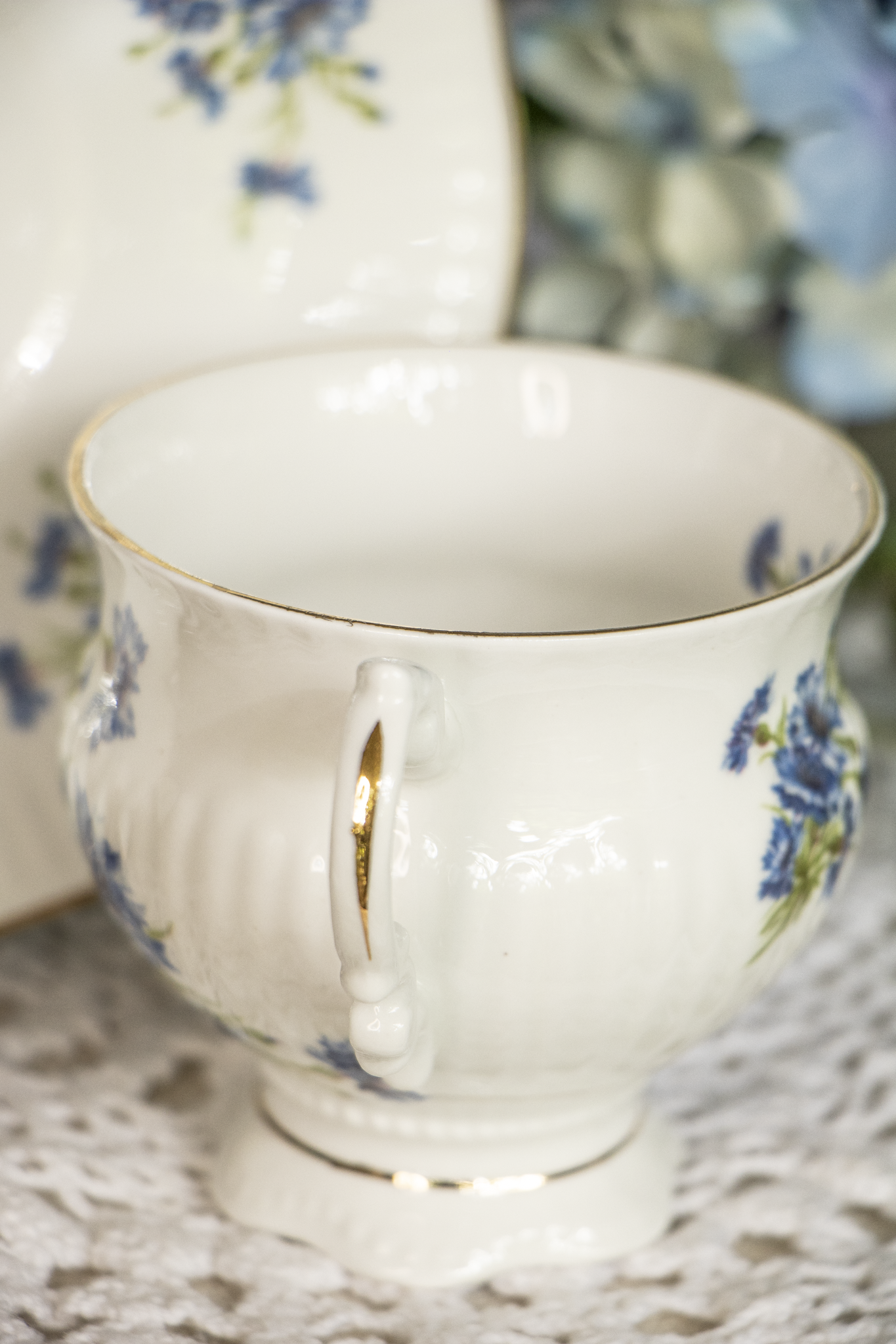 Elizabethan Staffordshire Teacup and Saucer – Blue Cornflower – Excellent Condition