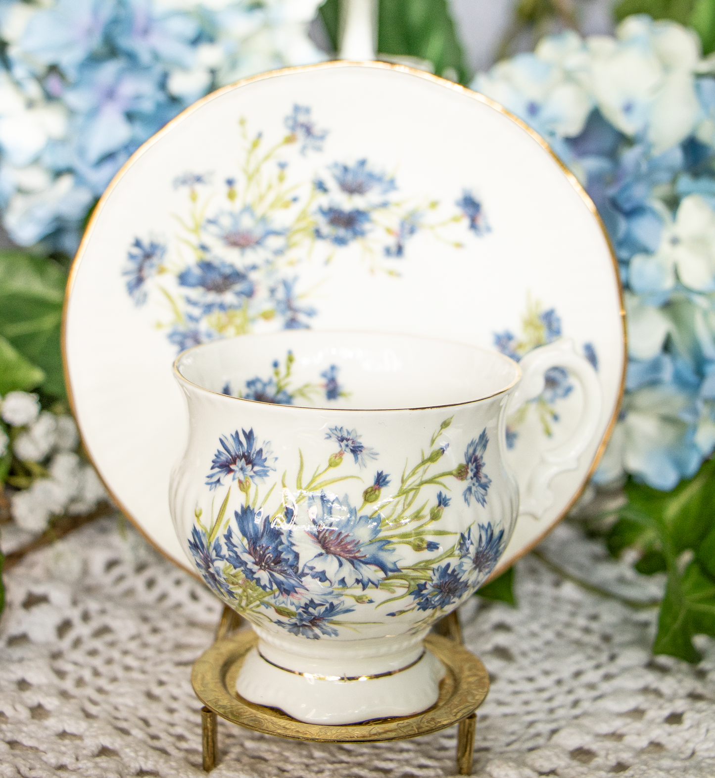 Elizabethan Staffordshire Teacup and Saucer – Blue Cornflower – Excellent Condition
