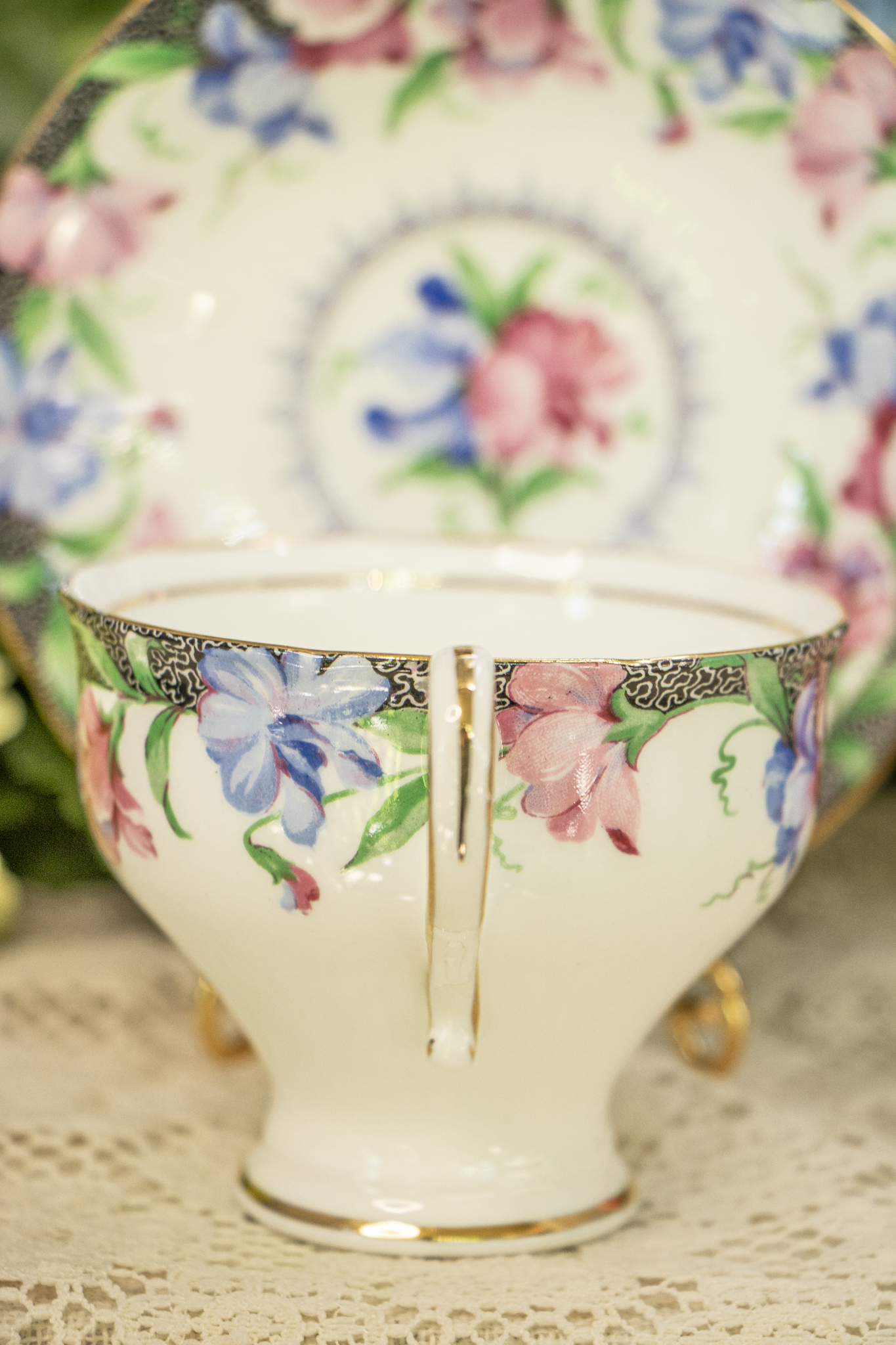 Paragon "Sweet Pea" Teacup & Saucer – Double Warrant – Mint Condition