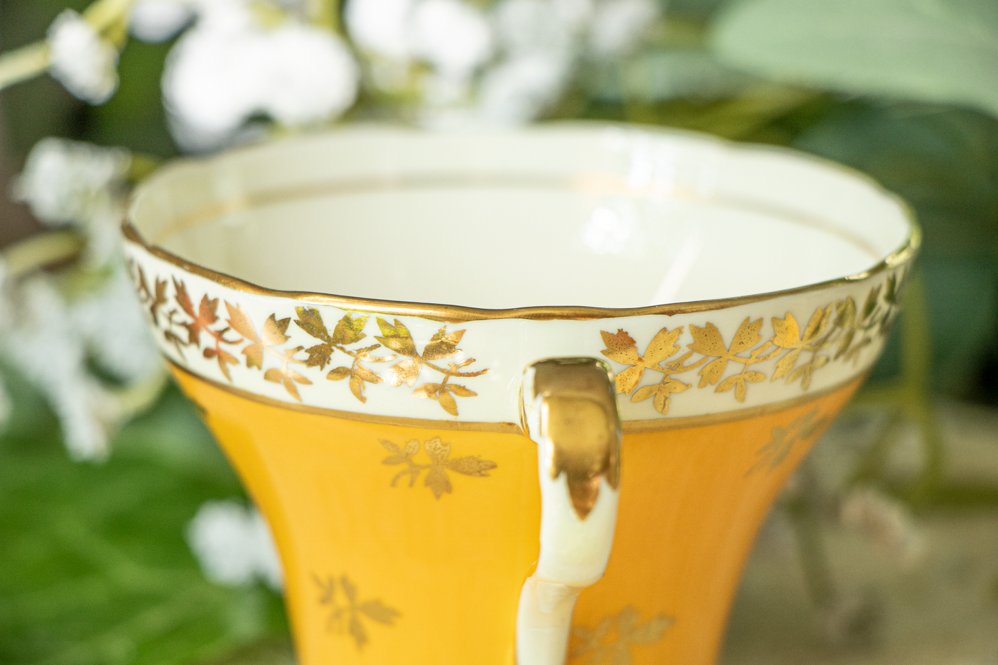 Aynsley Bone China Teacup and Saucer – C880 Pattern – Golden Yellow with Gold Leaf Design – Excellent Condition