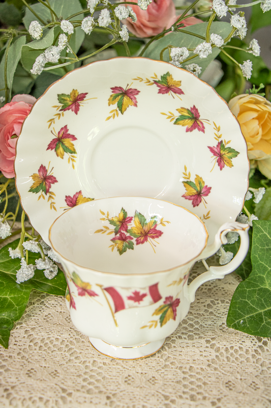 Royal Albert “Canada – From Sea to Sea” Bone China Teacup & Saucer