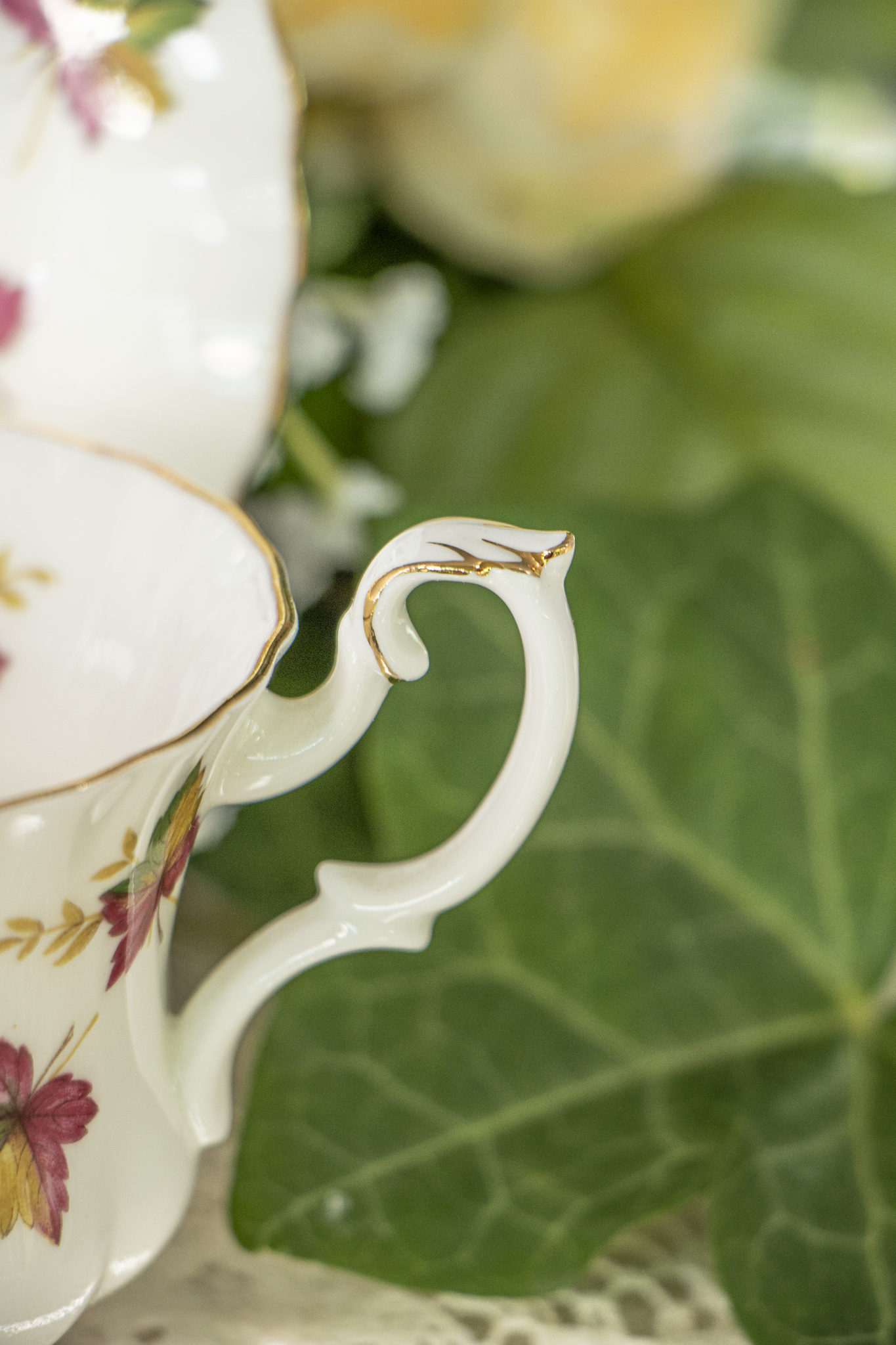 Royal Albert “Canada – From Sea to Sea” Bone China Teacup & Saucer