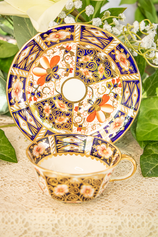Royal Crown Derby "Old Imari" 2451 Teacup and Saucer – Antique 1929, Excellent Condition