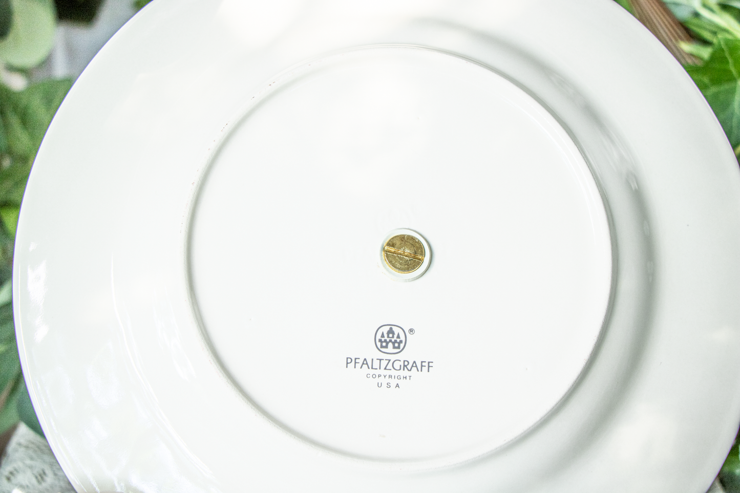 Pfaltzgraff Holiday Garland 2-Tier Serving Tray – 8" & 10" Plates – Excellent Condition