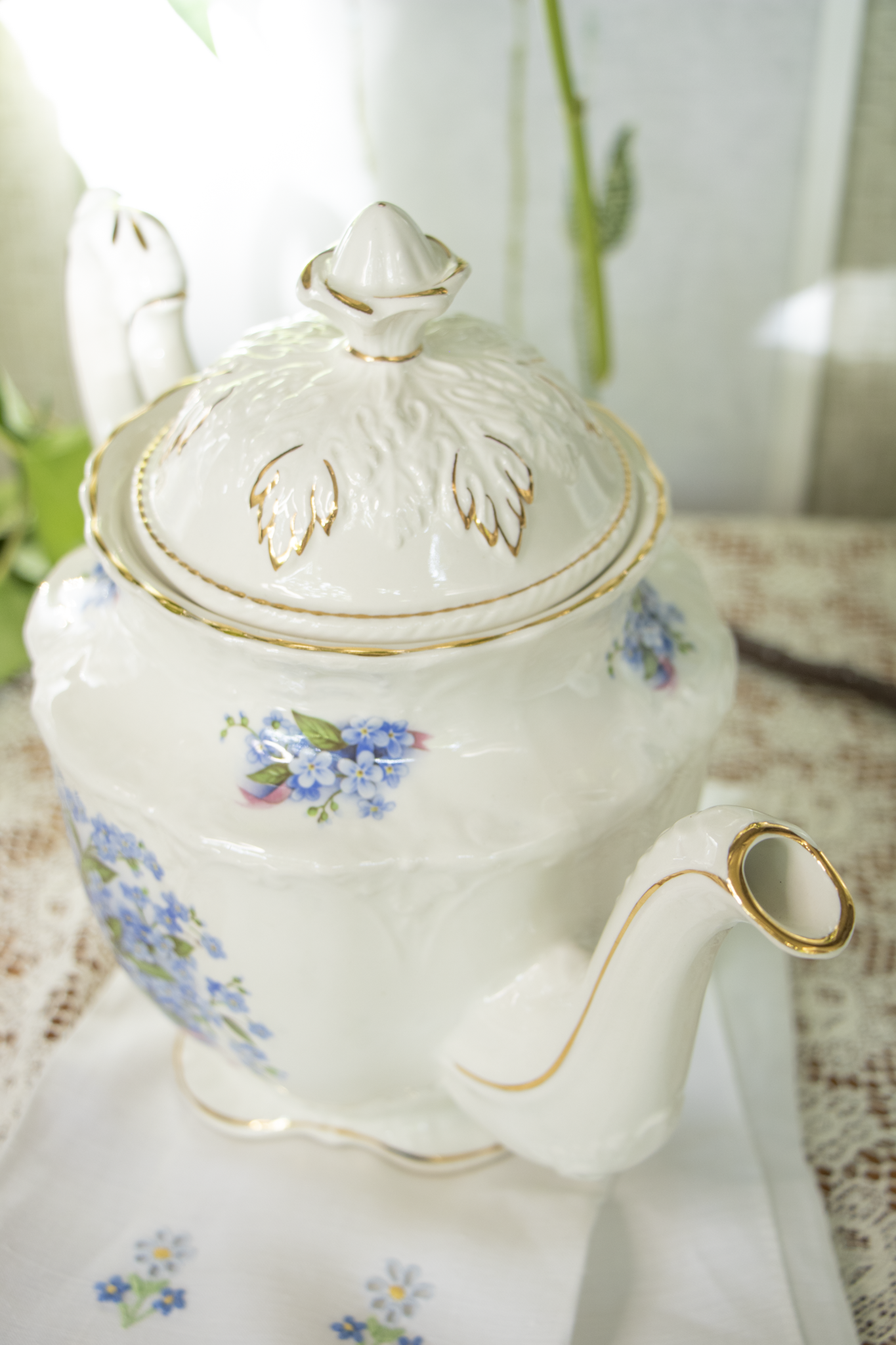 A Garden of Memories – Crown Dorset ‘Forget-Me-Not’ Tea Set