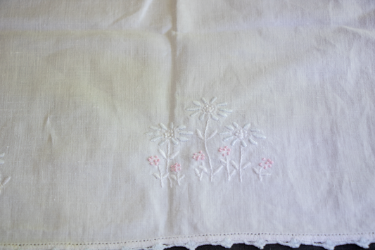Vintage Daisies Embroidered Table Runner with Crochet Trim