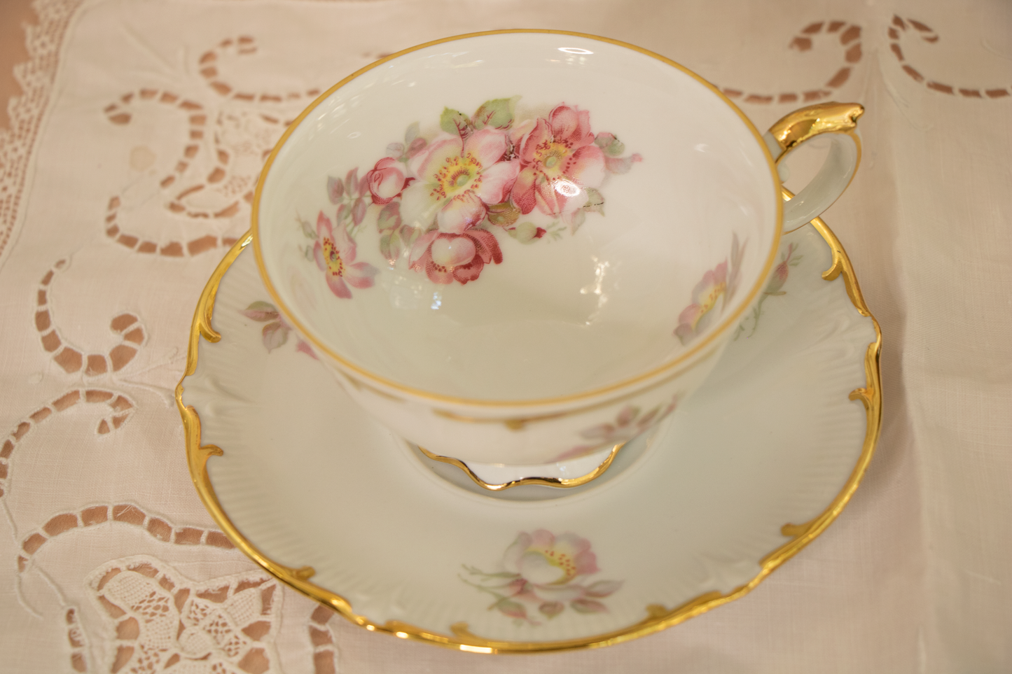 Wild Rose & Lace Ensemble – Romance and Warmth Steeped in Every Cup