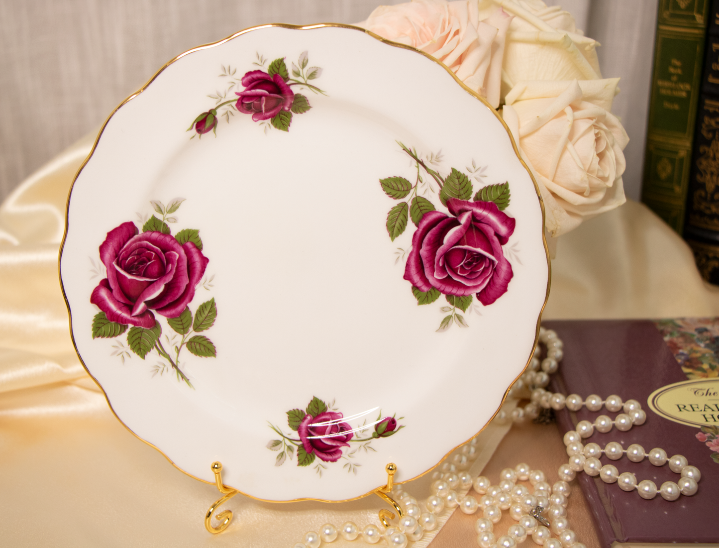 Velvet Rose Elegance – Petals of Grace in Every Pour