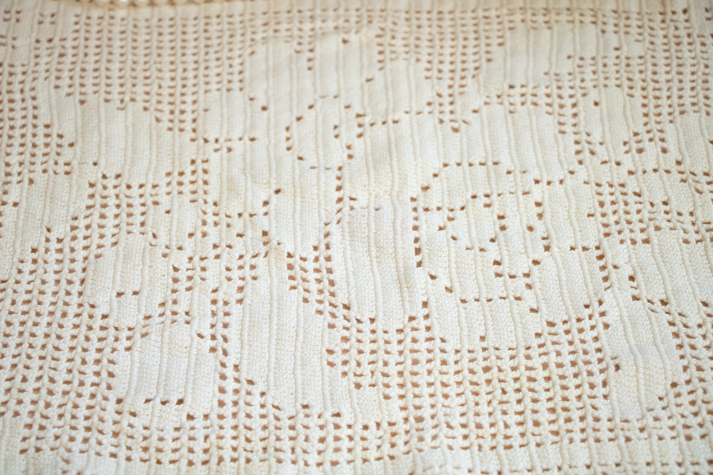 Handmade Vintage Filet Crochet Lace Panel – Floral Motif, Cream Cotton, 18"x14"