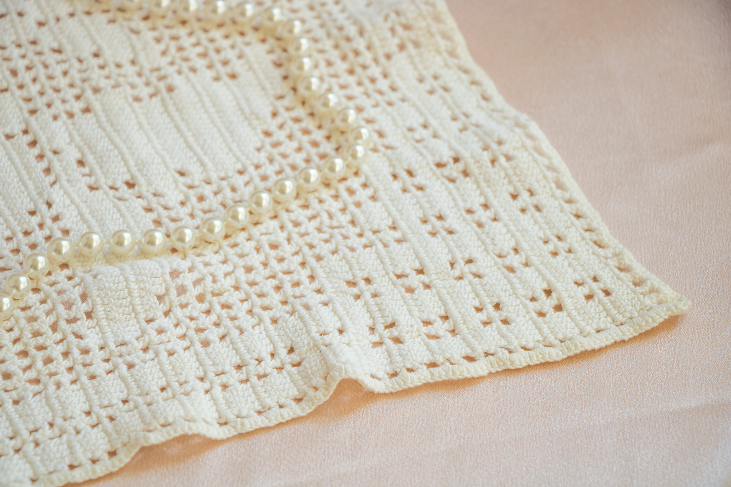 Handmade Vintage Filet Crochet Lace Panel – Floral Motif, Cream Cotton, 18"x14"