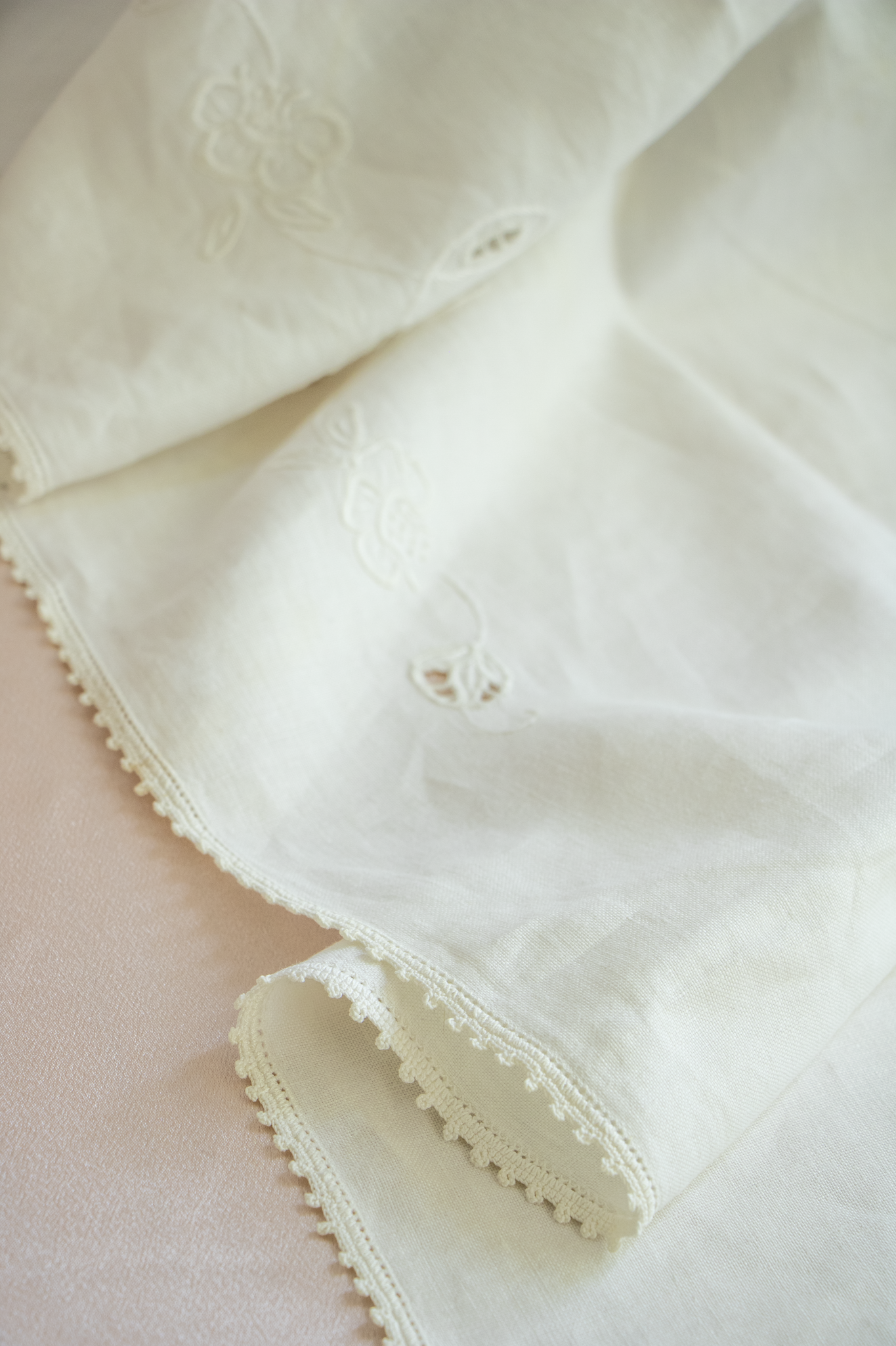 White Linen Table Runner with Delicate Cutwork and Lace Edging