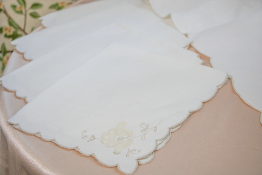 Ivory Linen Tablecloth & Napkin Set – Light Beige Floral Embroidery & Scalloped Edges - 43x43