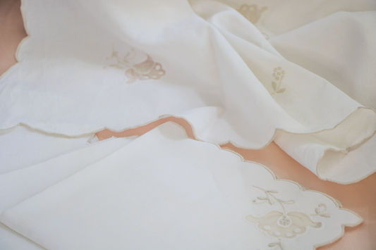 Ivory Linen Tablecloth & Napkin Set – Light Beige Floral Embroidery & Scalloped Edges - 43x43